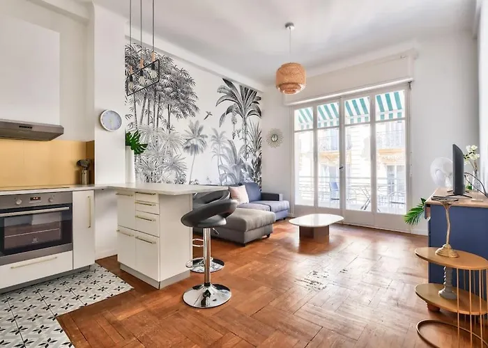 Magnificent Apartment - Carre D\'Or